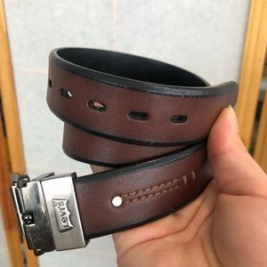 Levi's Brown/Black Reversible Men's Faux Leather Belt Small 22-24